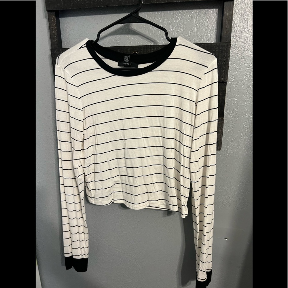 Forever 21 Womens Cropped Long Sleeve